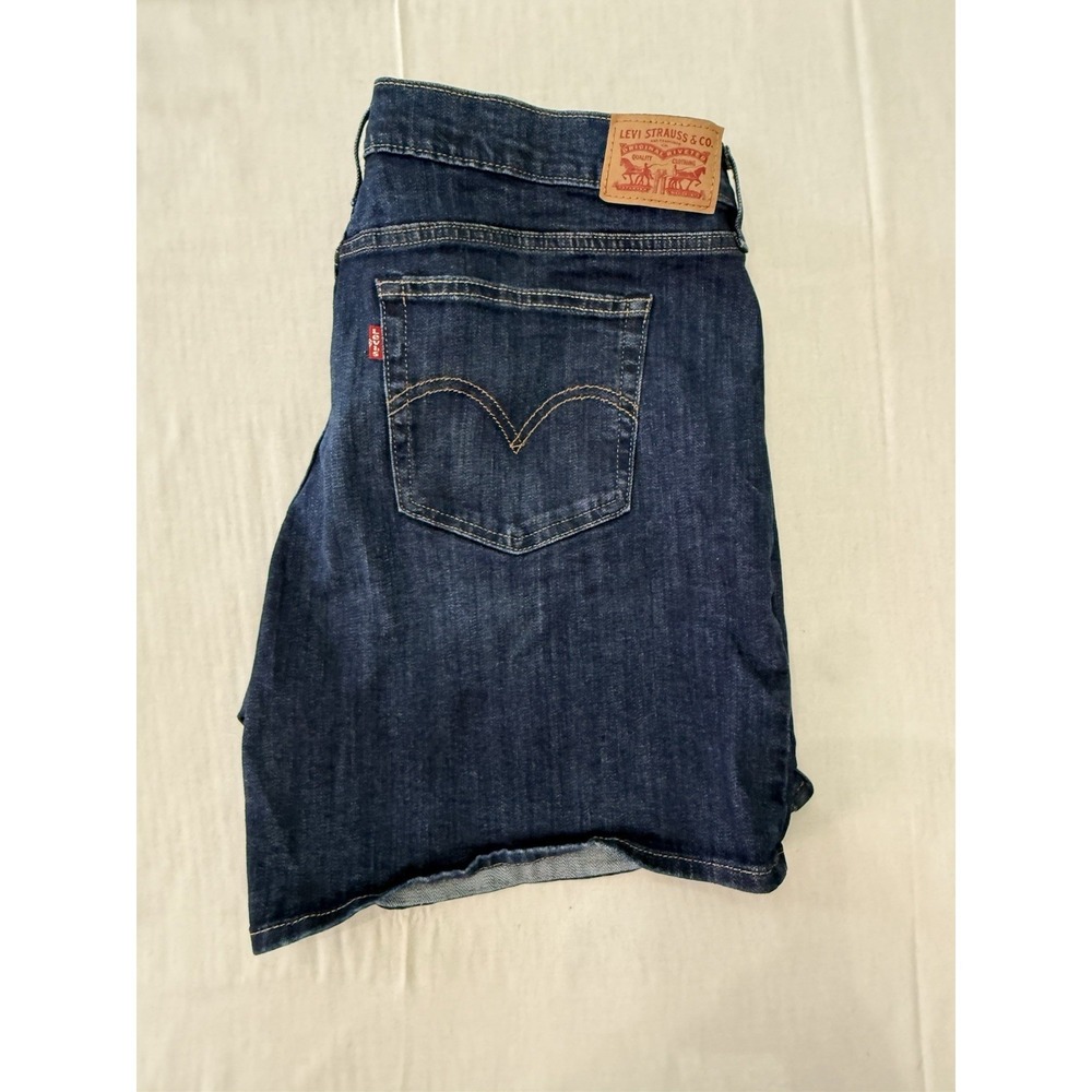Levi's Women's Mid Rise Mid-Length Cuffed Denim Shorts Dark Wash Size 33